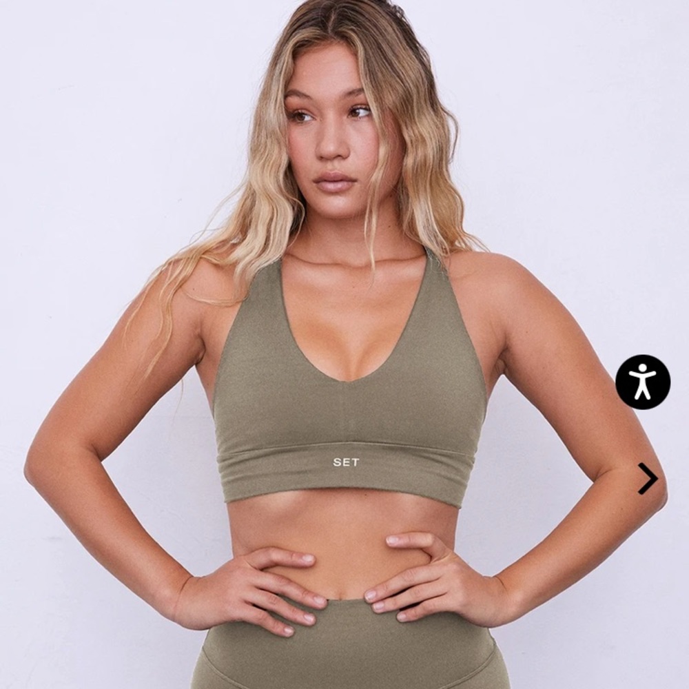 SET active racer V top in sage size small
